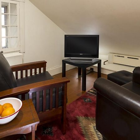 The Canal Park Inn New York Exterior photo